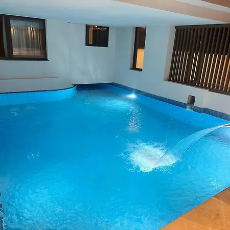 Mad Lara Hotel 3*