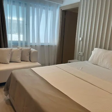 Hotel Mad Lara 3*