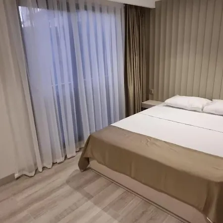 Hotel Mad Lara
