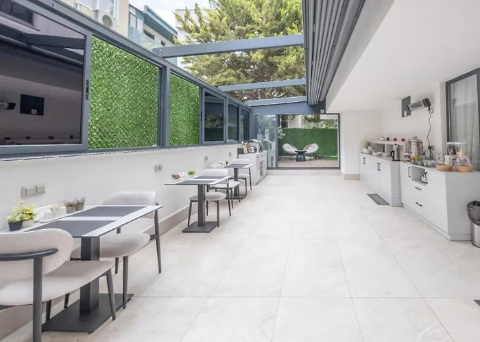 Hotel Mad Lara 3*